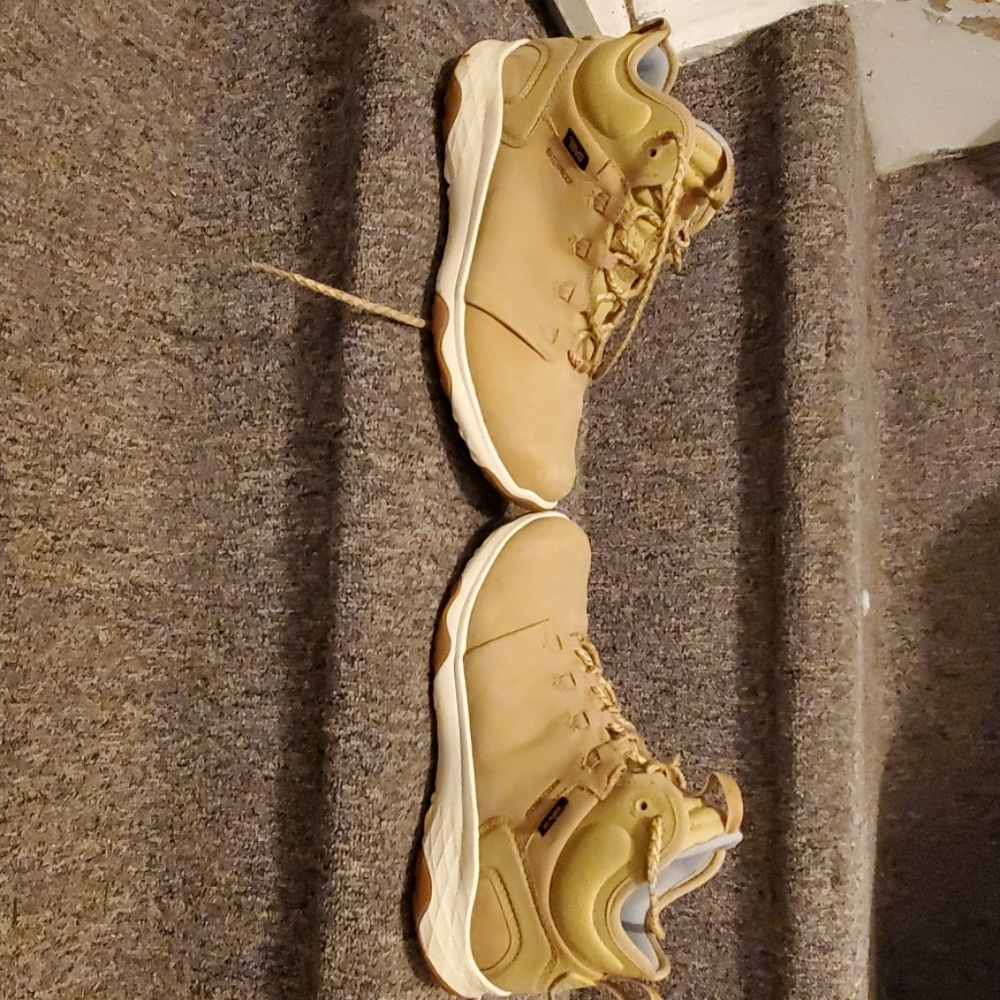 Womens Teva Arrowood Hiker Mid Womens Size 8